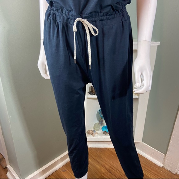 Vuori Lux Navy Dark Blue Jumpsuit Drawstring Waist Medium M Racerback Jogger - Picture 5 of 15